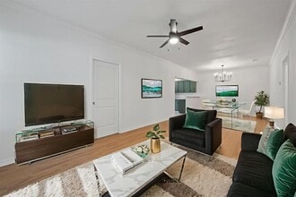 1 Greenwood St in Houston, TX - Foto de edificio - Building Photo