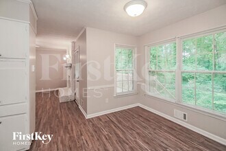 235 Sharon Dr in Fayetteville, GA - Building Photo - Building Photo