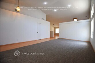 44056 Freer Way in Lancaster, CA - Foto de edificio - Building Photo