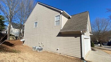 360 Pintail Ct in Suwanee, GA - Building Photo - Building Photo