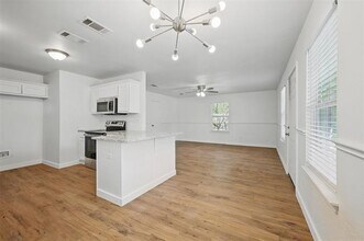 510 S 1st St in Sherman, TX - Building Photo - Building Photo