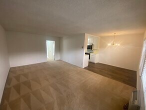 Harper Arms in West Hollywood, CA - Building Photo - Building Photo