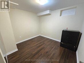 40 Bellcrest Rd in Brampton, ON - Building Photo - Building Photo