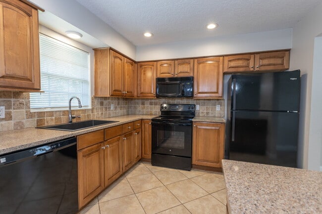 66 Westminster Dr in Palm Coast, FL - Building Photo - Building Photo