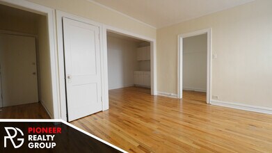 546 W Wellington Ave, Unit #540-302 in Chicago, IL - Building Photo - Building Photo