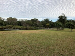 5806 33rd Dr E in Palmetto, FL - Building Photo - Building Photo