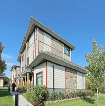 East Shore Village in Sidney, BC - Building Photo - Building Photo