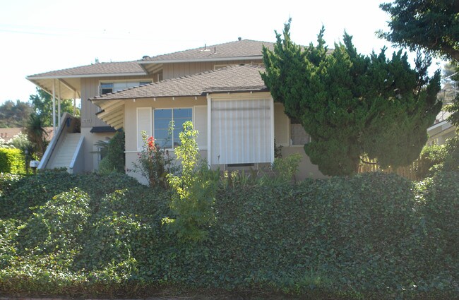 3618 Valihi Way in Glendale, CA - Building Photo - Building Photo