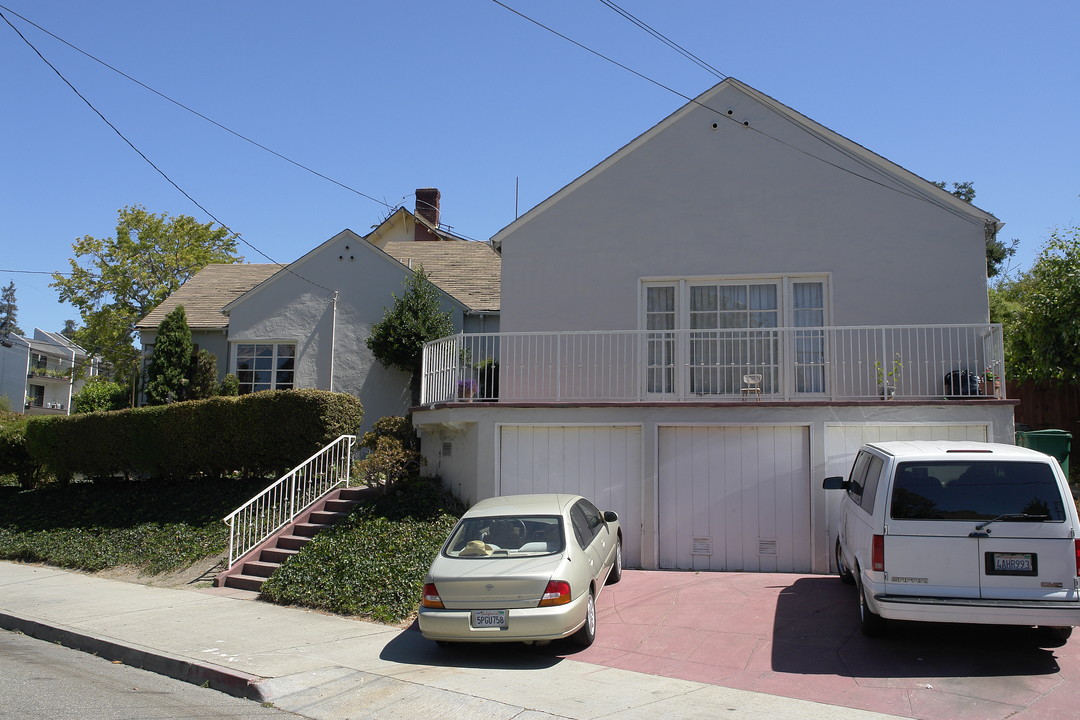 296-300 Athol Ave in Oakland, CA - Foto de edificio