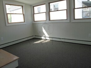 105 Conwell Ave, Unit 105 in Somerville, MA - Building Photo - Building Photo