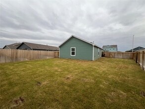 420 Halfmoon Dr in Lockhart, TX - Building Photo - Building Photo