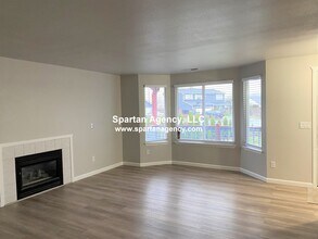 101 Whitley St NW in Orting, WA - Building Photo - Building Photo