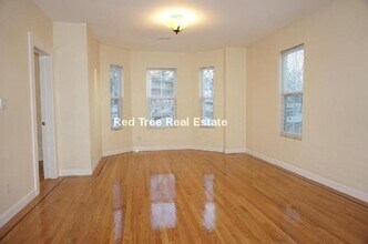 233 Boylston St, Unit 3 in Brookline, MA - Foto de edificio - Building Photo