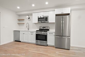 432 Warren St in Hudson, NY - Building Photo - Building Photo