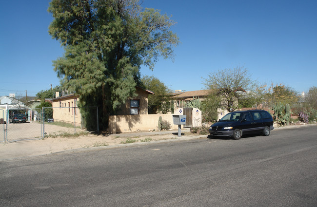 910 S 3rd Ave in Tucson, AZ - Foto de edificio - Building Photo