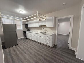 546 Bergen Ave, Unit B101 in Jersey City, NJ - Foto de edificio - Building Photo