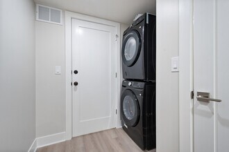 2600 W Morse Ave, Unit Garden in Chicago, IL - Building Photo - Building Photo