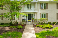 Covington Club Condominium in Fort Wayne, IN - Foto de edificio - Building Photo