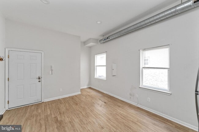 1305 N 15th St in Philadelphia, PA - Building Photo - Building Photo