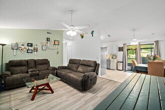 265 Winfall Ave SW in Palm Bay, FL - Building Photo - Building Photo