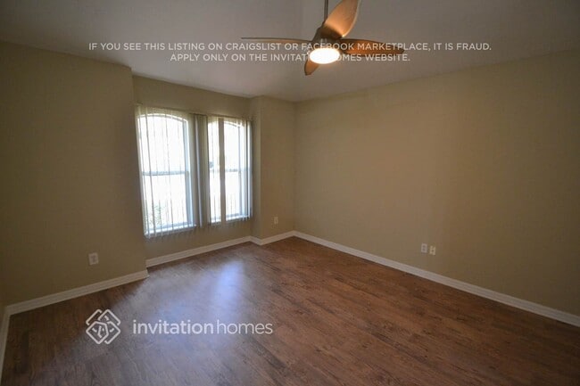 1450 Ashbourne Way in Deltona, FL - Foto de edificio - Building Photo