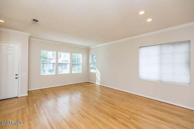 1546 Windmill Way in Simi Valley, CA - Building Photo - Building Photo