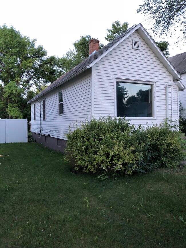 902 3rd Ave NE Rentals in Devils Lake, ND