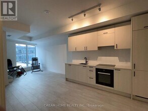 1 Kyle Lowry Rd in Toronto, ON - Building Photo - Building Photo