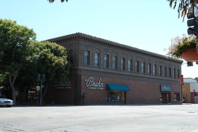 Dick Bruhn Building