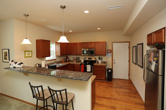 Fairway Glen Apartments in Monona, WI - Foto de edificio - Interior Photo