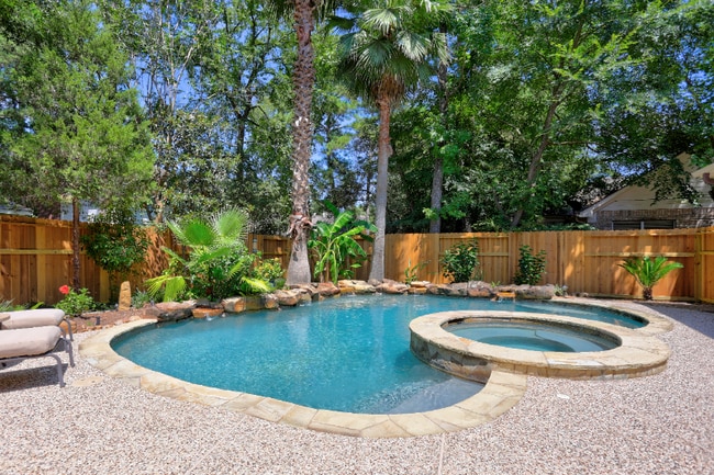 property at 19 S Linton Ridge Cir