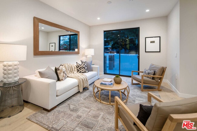 property at 825 Croft Ave