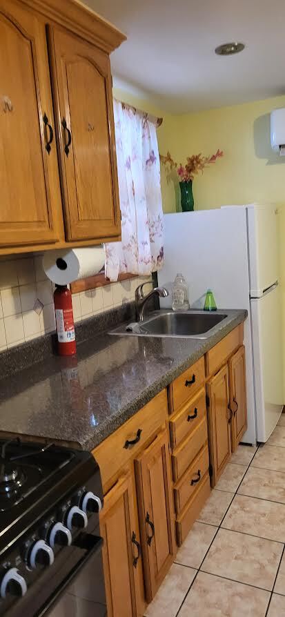 9115 Avenue J in Brooklyn, NY - Foto de edificio - Building Photo