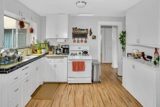 4546 Brighton Ave in San Diego, CA - Building Photo - Building Photo