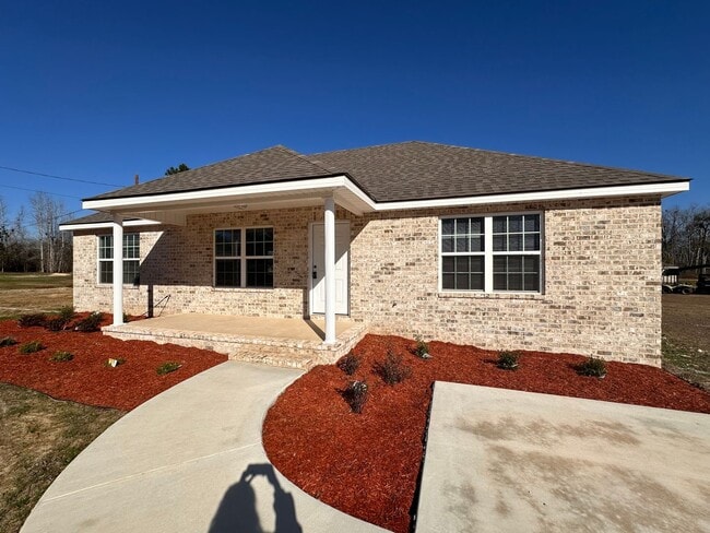 property at 130 Hunington Cir