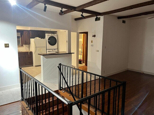 30 W 9th St in Bayonne, NJ - Building Photo - Building Photo