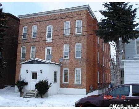 822 Oswego St in Utica, NY - Building Photo