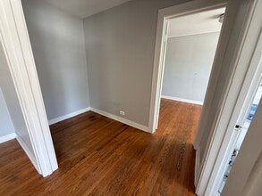 18 E Northwest Hwy in Arlington Heights, IL - Building Photo - Building Photo