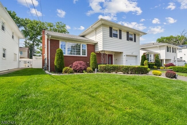 491 Ragland Dr in Roselle Park, NJ - Building Photo - Building Photo