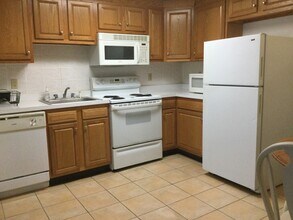 339 Crystal Lake Rd, Unit 1- bed 1-bath in Carbondale, PA - Building Photo - Building Photo