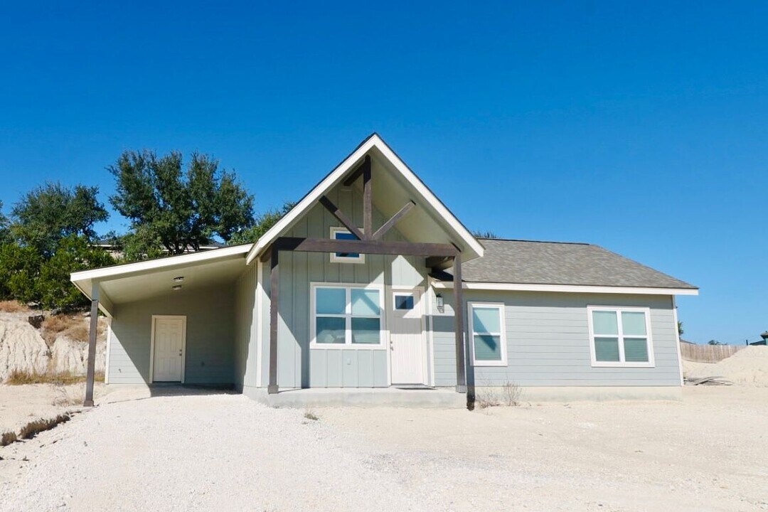 2519 Golf Dr in Spring Branch, TX - Foto de edificio