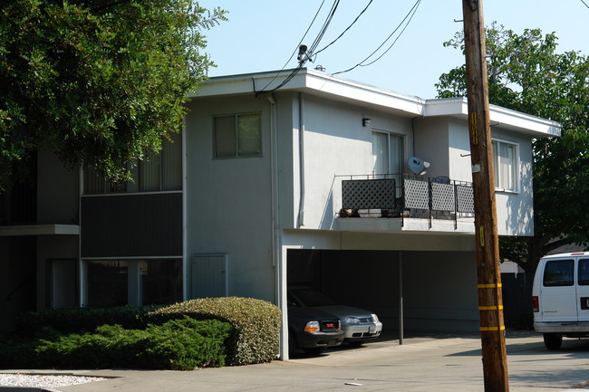 860 Prospect Row in San Mateo, CA - Building Photo - Building Photo