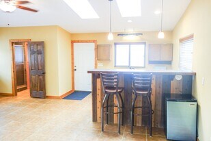 330 Wilderness Dr in Breckenridge, CO - Building Photo