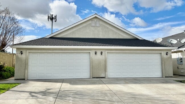 property at 421 N Walnut Ave