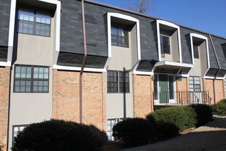 375 Winding River Dr Units A-L in Atlanta, GA - Building Photo - Other