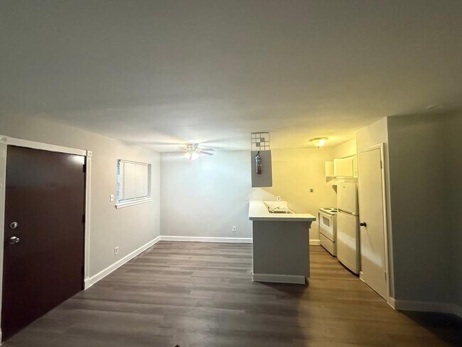6518 Sloan St in Houston, TX - Building Photo - Building Photo