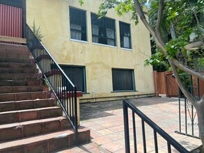 340 Mt Washington Dr, Unit 1/2 in Los Angeles, CA - Building Photo - Building Photo