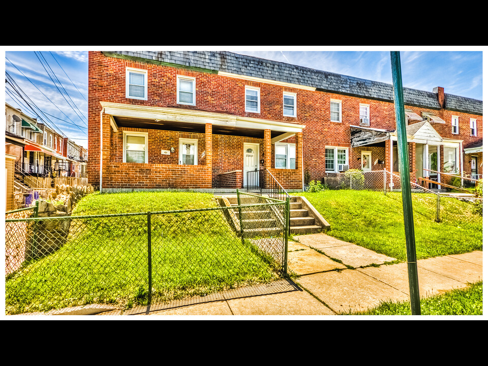 2303 Riggs Ave in Baltimore, MD - Building Photo