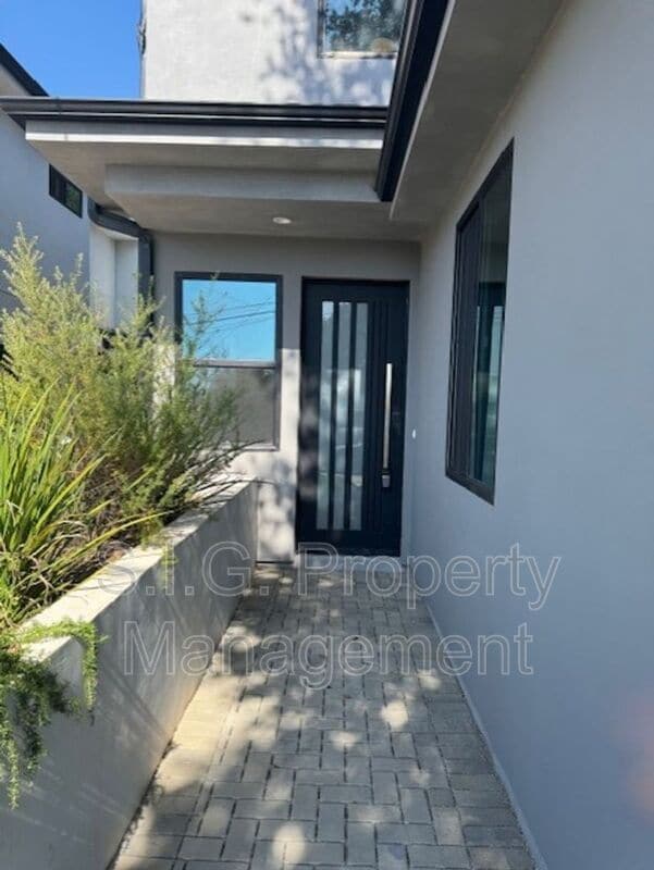 10754 Nassau Ave in Los Angeles, CA - Building Photo - Building Photo