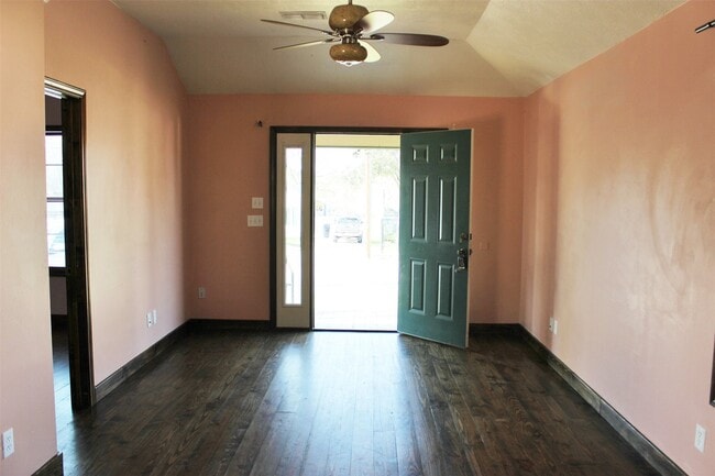 property at 1004 E Main St